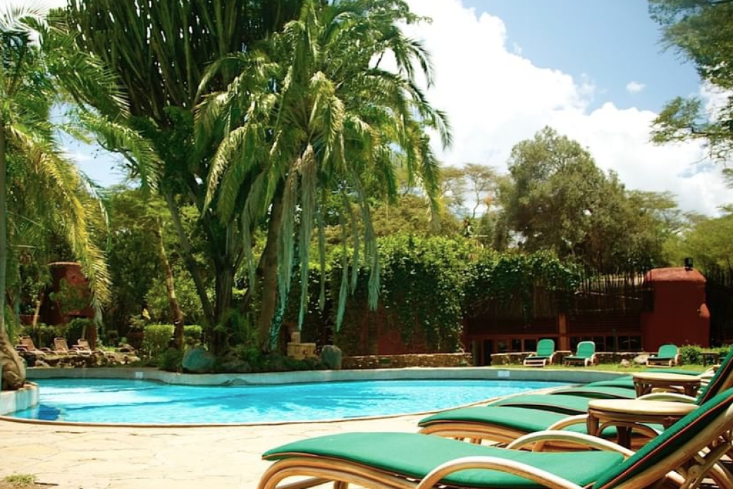 AMBOSELI SERENA SWIMMING POOL