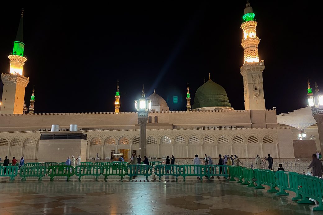 Al Masjid an Nabawi In Night time